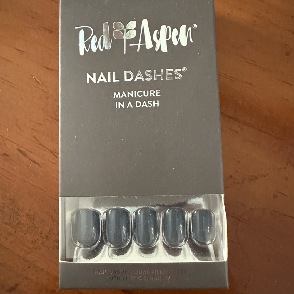 Red Aspen Gray nails